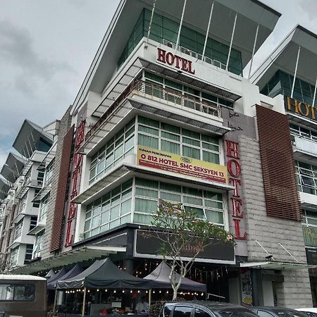 Capital O 812 Hotel Smc Seksyen 13 莎阿南 外观 照片