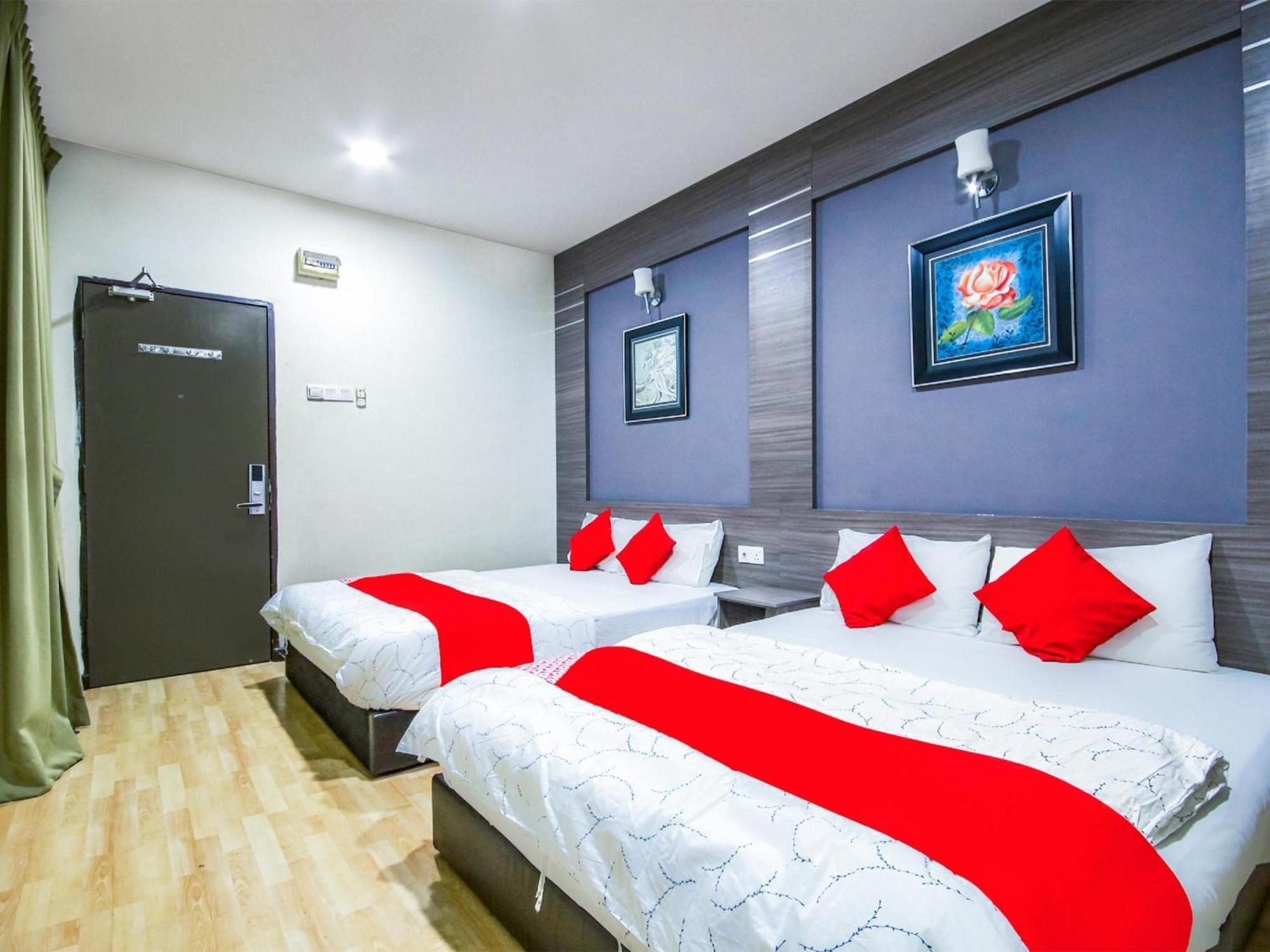 Capital O 812 Hotel Smc Seksyen 13 莎阿南 外观 照片