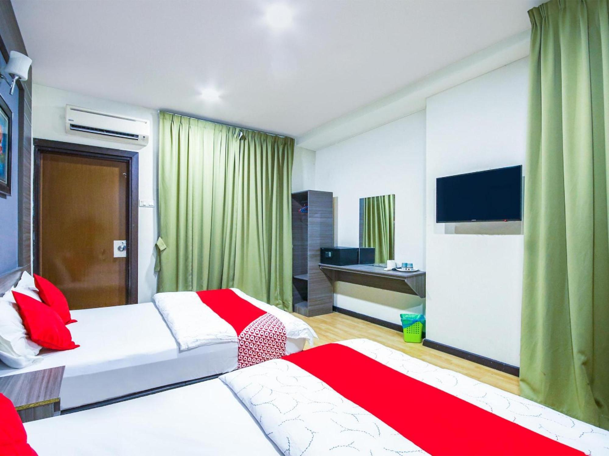 Capital O 812 Hotel Smc Seksyen 13 莎阿南 外观 照片