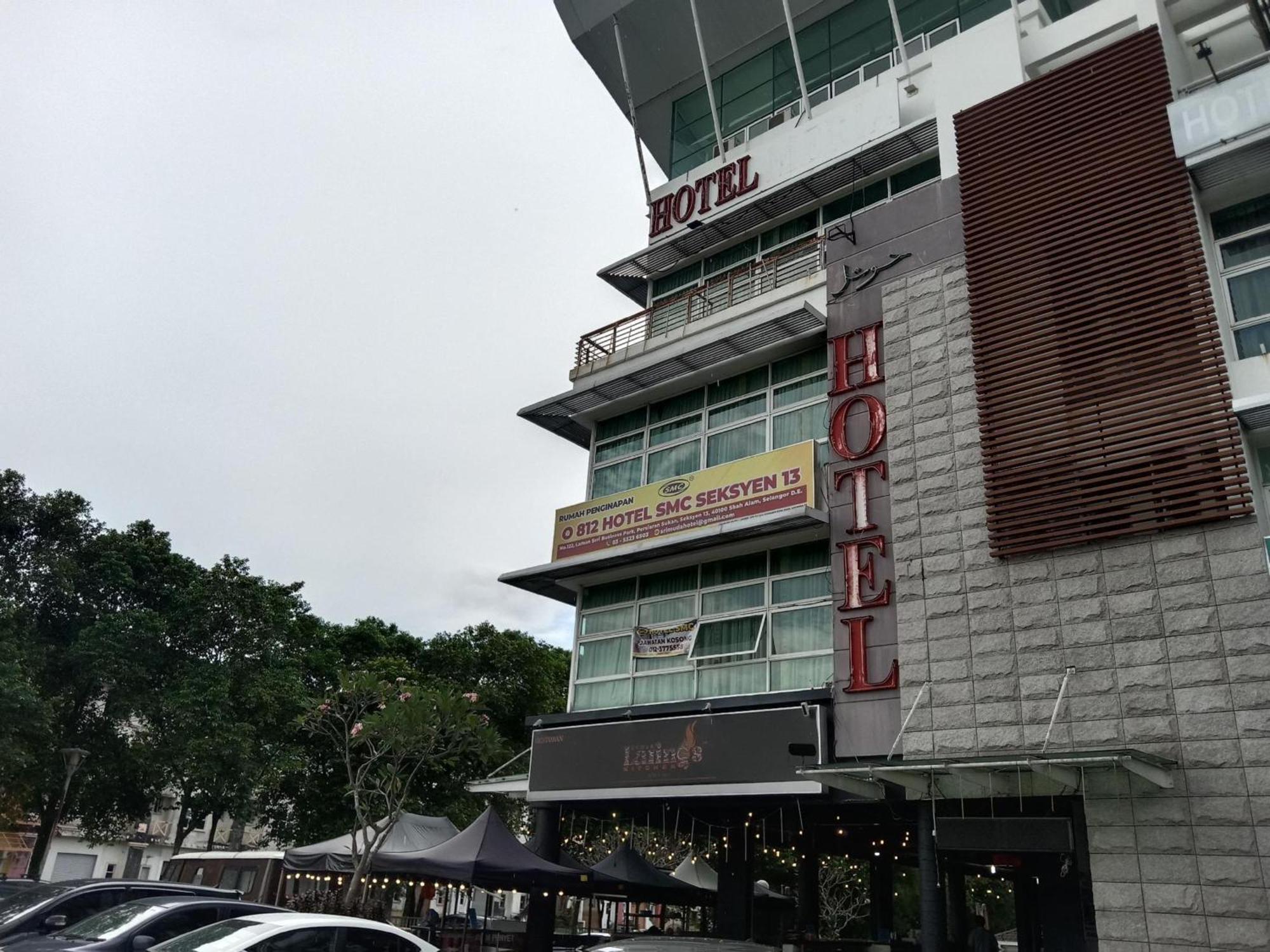 Capital O 812 Hotel Smc Seksyen 13 莎阿南 外观 照片